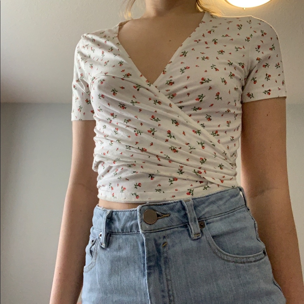 Brandy Melville wrap top!